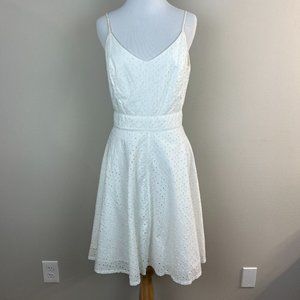 Hugo Buscati Dress 8 White Eyelet A-Line Fit & Flare Sleeveless Above Knee
